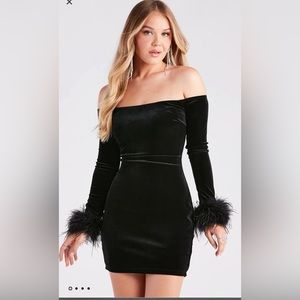 Windsor - Eileen Velvet Marabou Off The Shoulder Dress